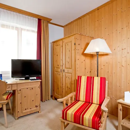 Edelweiss Swiss Quality Hotel 4*