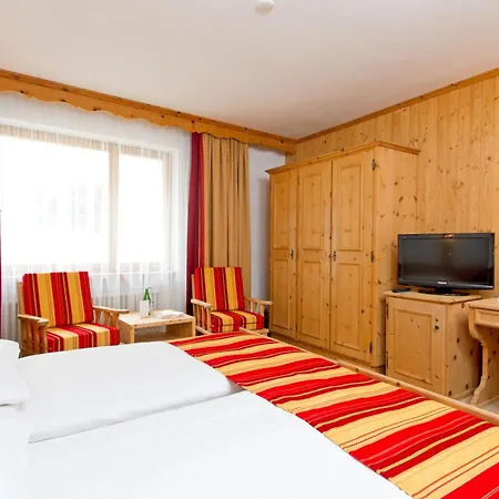 Hotel Edelweiss Swiss Quality 4*